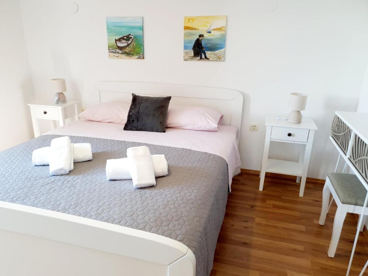 Apartman Sime Tribalj Exteriör bild