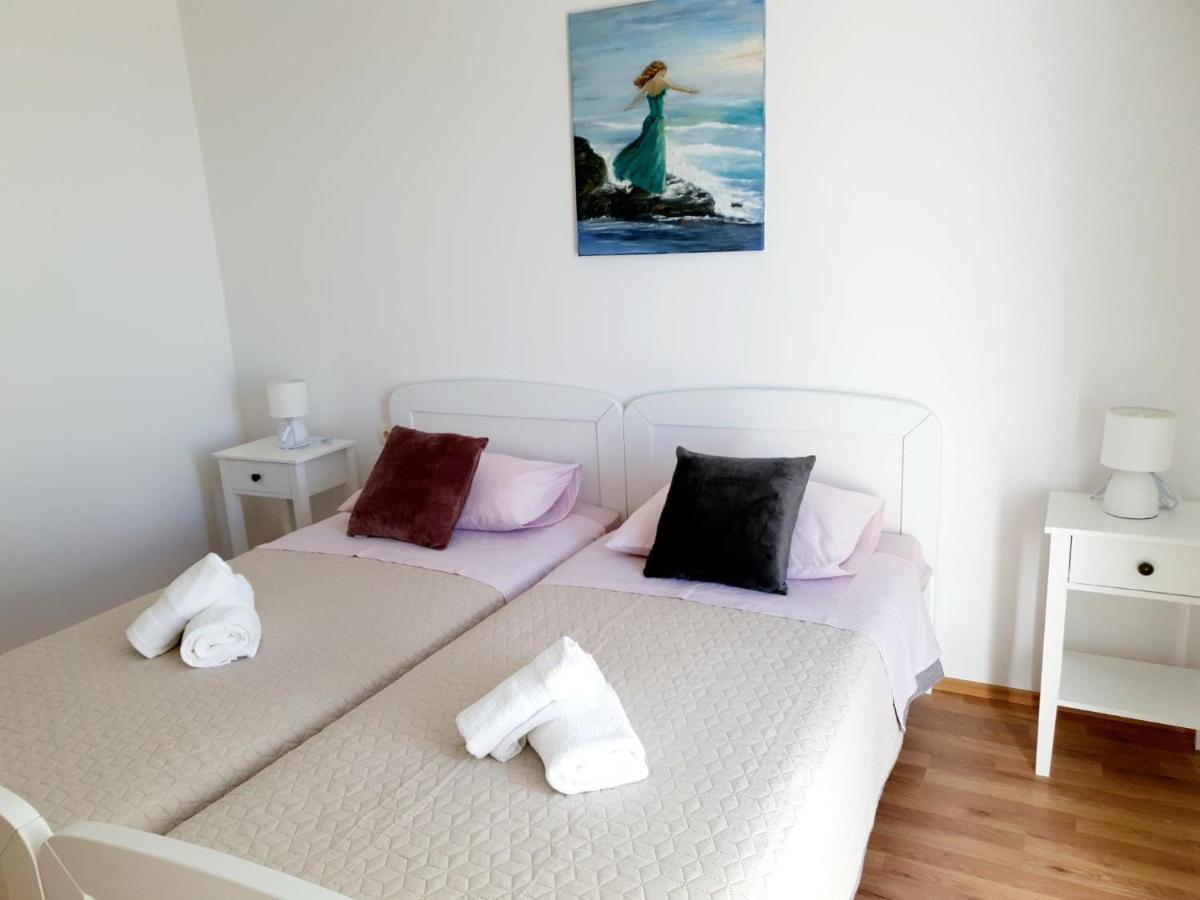 Apartman Sime Tribalj Exteriör bild
