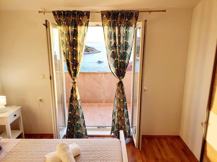 Apartman Sime Tribalj Exteriör bild