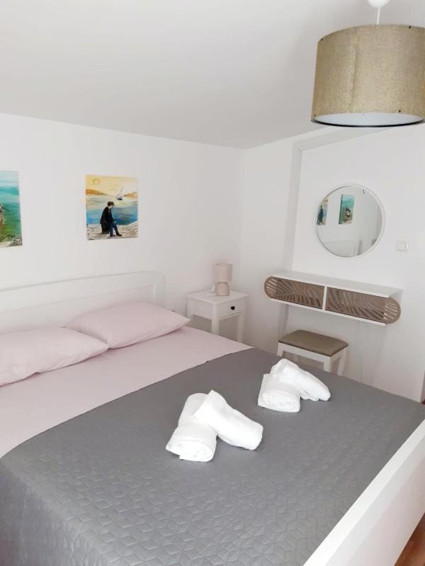 Apartman Sime Tribalj Exteriör bild