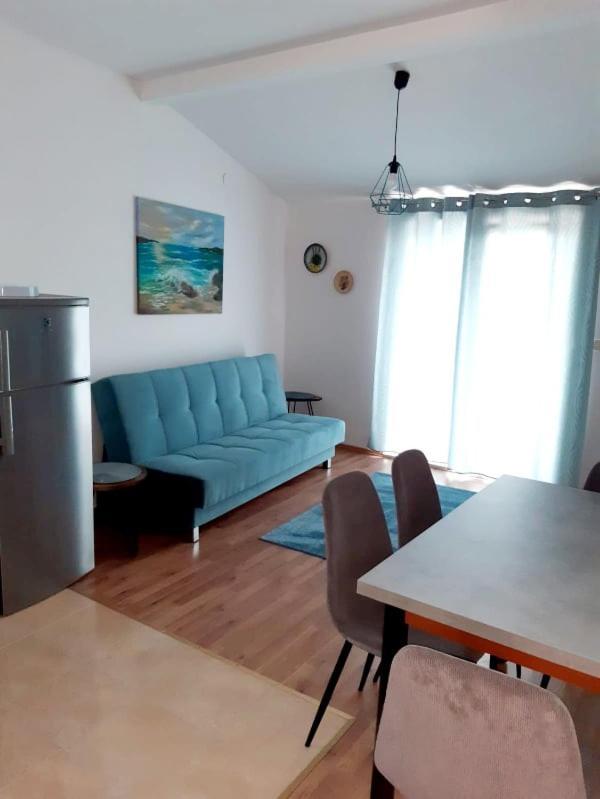 Apartman Sime Tribalj Exteriör bild